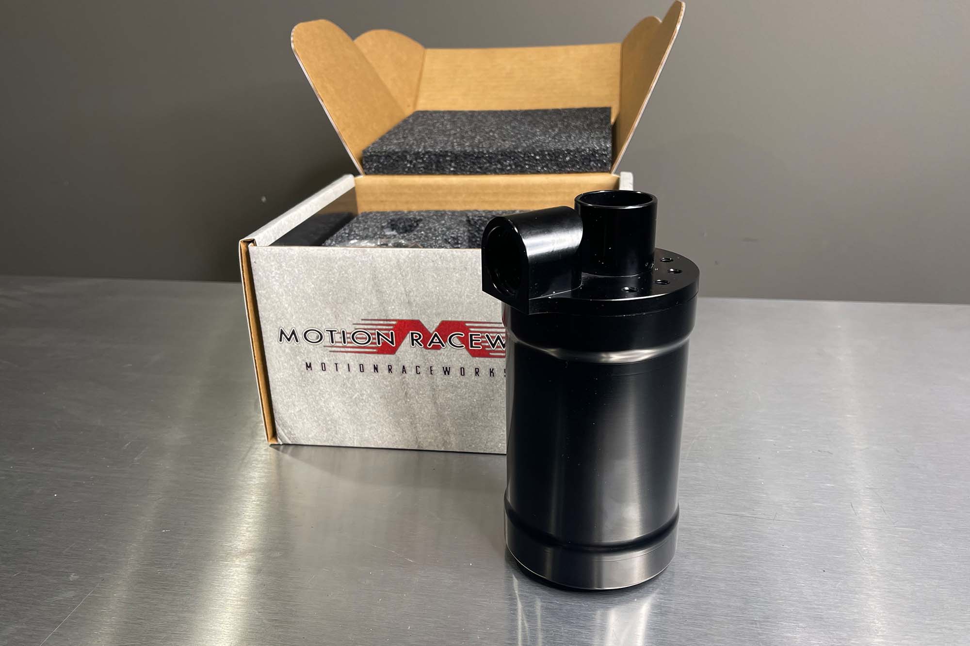 BLEM Motion Raceworks Top Loader Billet Oil Catch Can ( Single 12 AN Port )